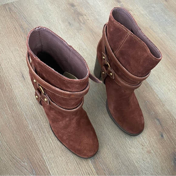 Ugg Dandridge Suede Harness Booties Mahogany-New in a box -SZ 8 - Picture 5 of 11